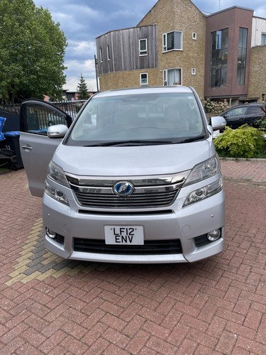 Toyota vellfire hybrid 2012 - toyota,